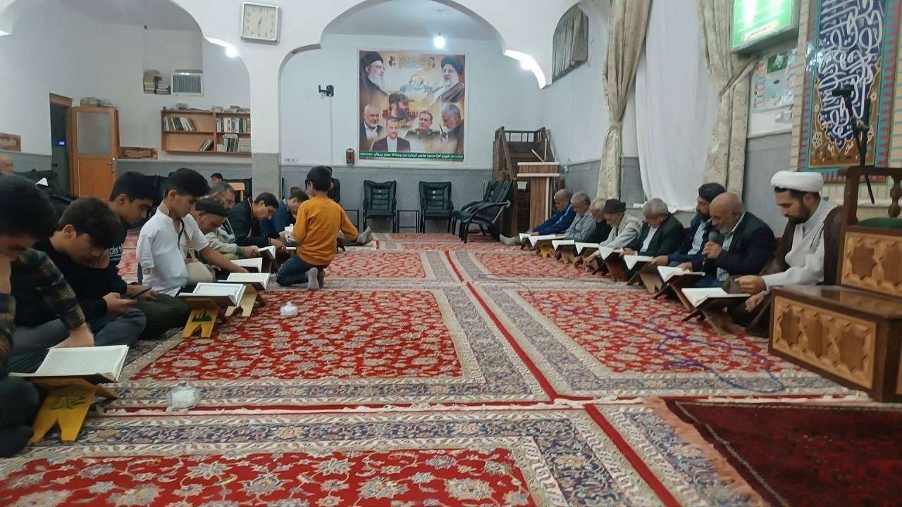مراسم بزرگداشت شهید مقاومت توسط اهالی روستای حصار + فیلم