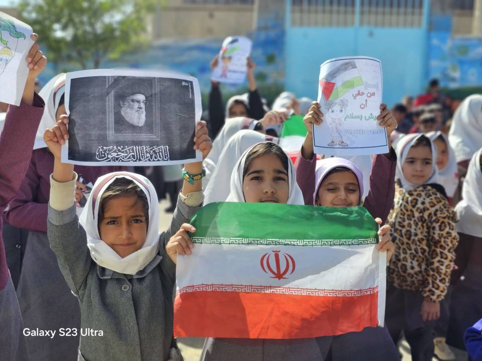 حمایت دانش آموزان از لبنان