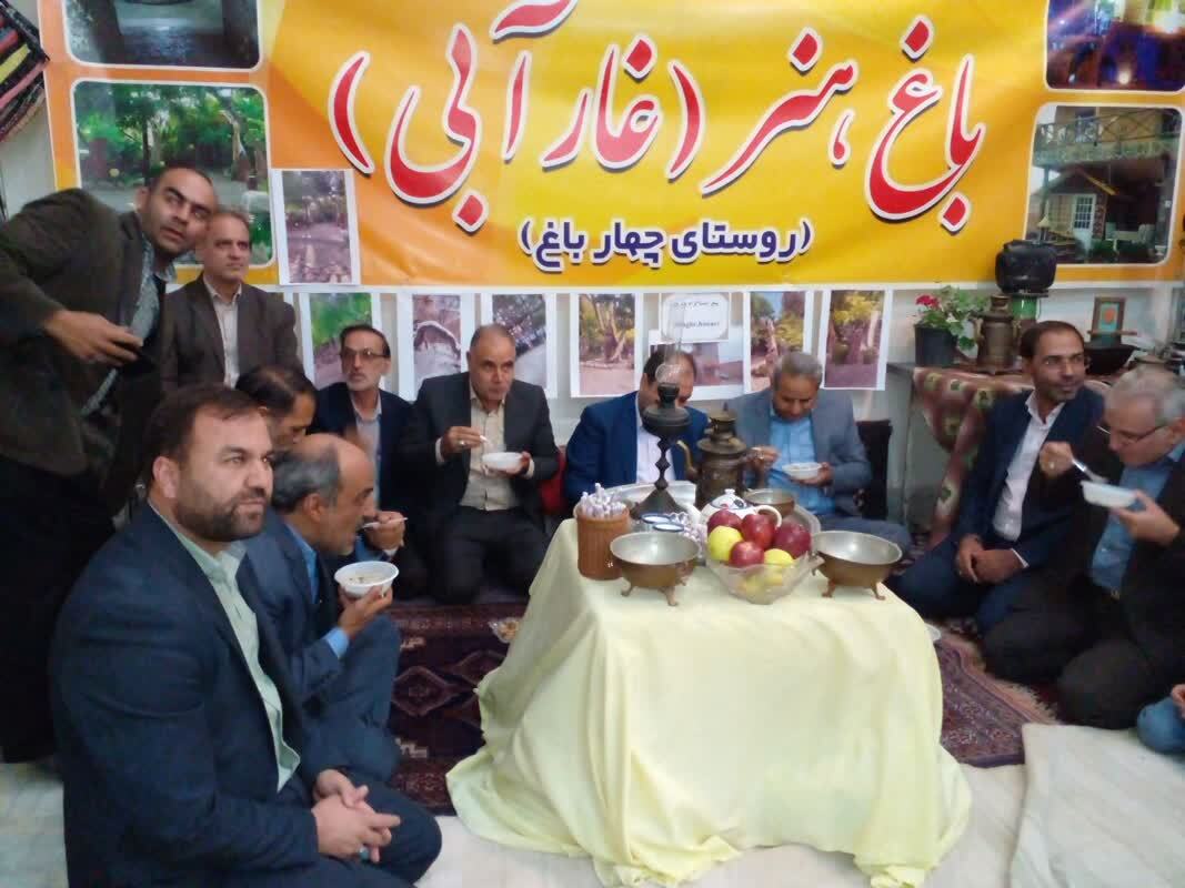 مراسم افتتاح نمایشگاه با حضور مسئولان