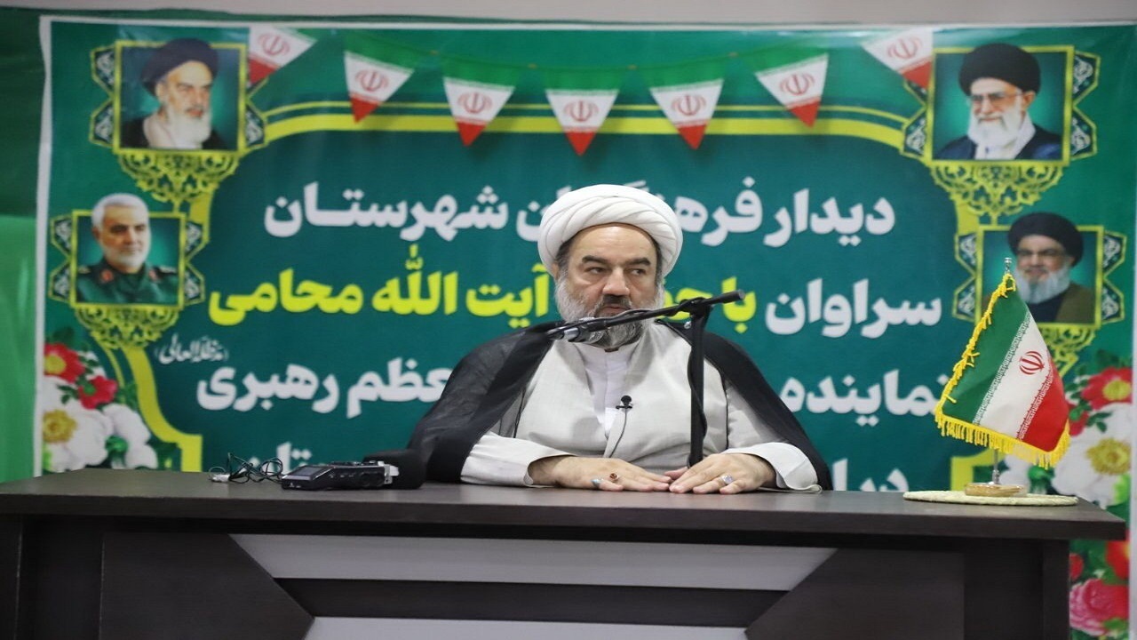عاطفه و محبت برگ برنده در تربیت دانش آموزان است