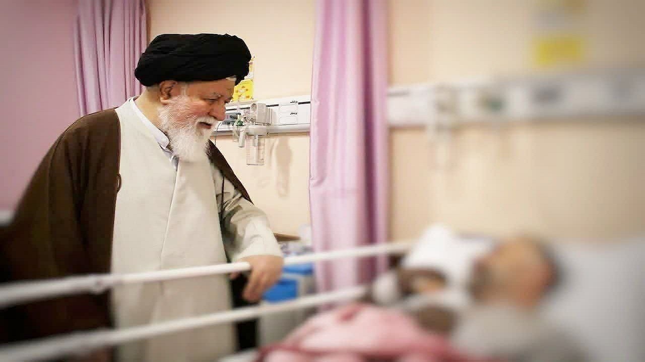 نماینده ولی‌فقیه در خراسان رضوی از مجروحان لبنانی در مشهد عیادت کرد