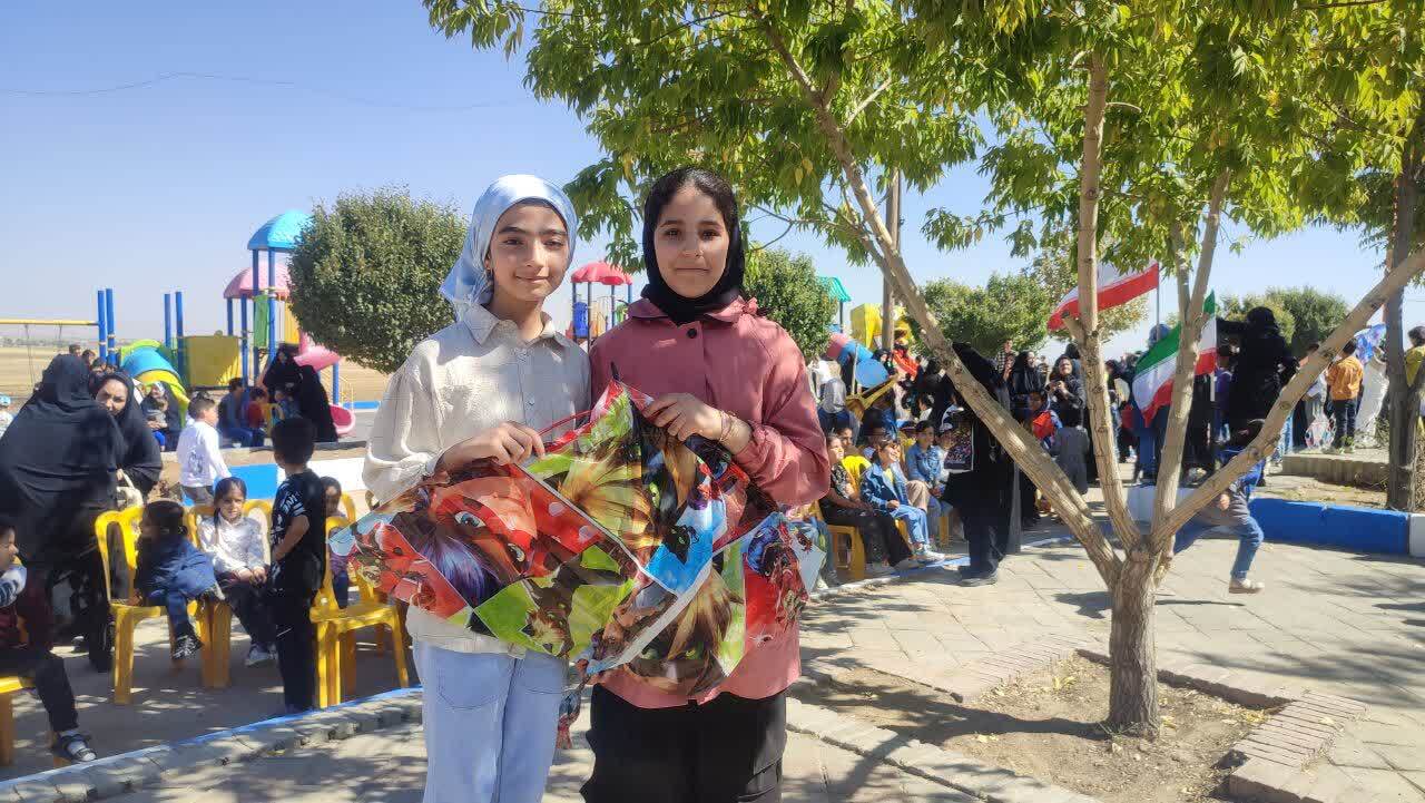 بادبادک بازی کودکان