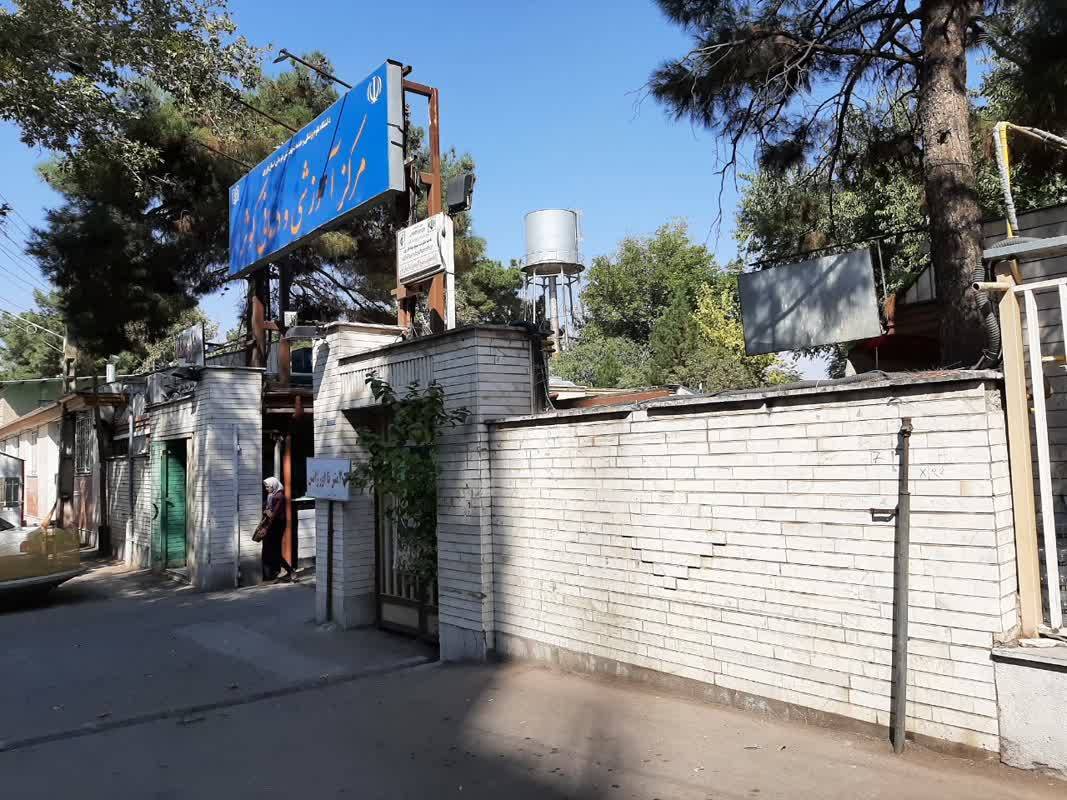 درب ورودی بیمارستان