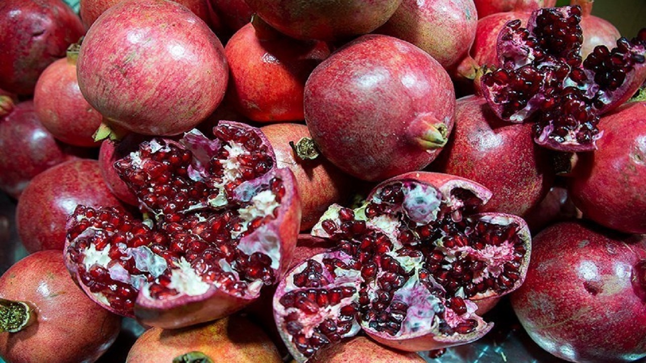 برگزاری شانزدهمین جشنواره انار بادرود نیمه دوم آبان