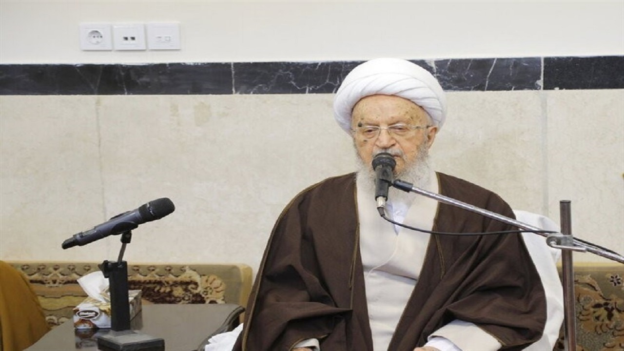 تاکید آیت‌الله مکارم شیرازی بر تولید محتوای دینی جذاب در فضای مجازی