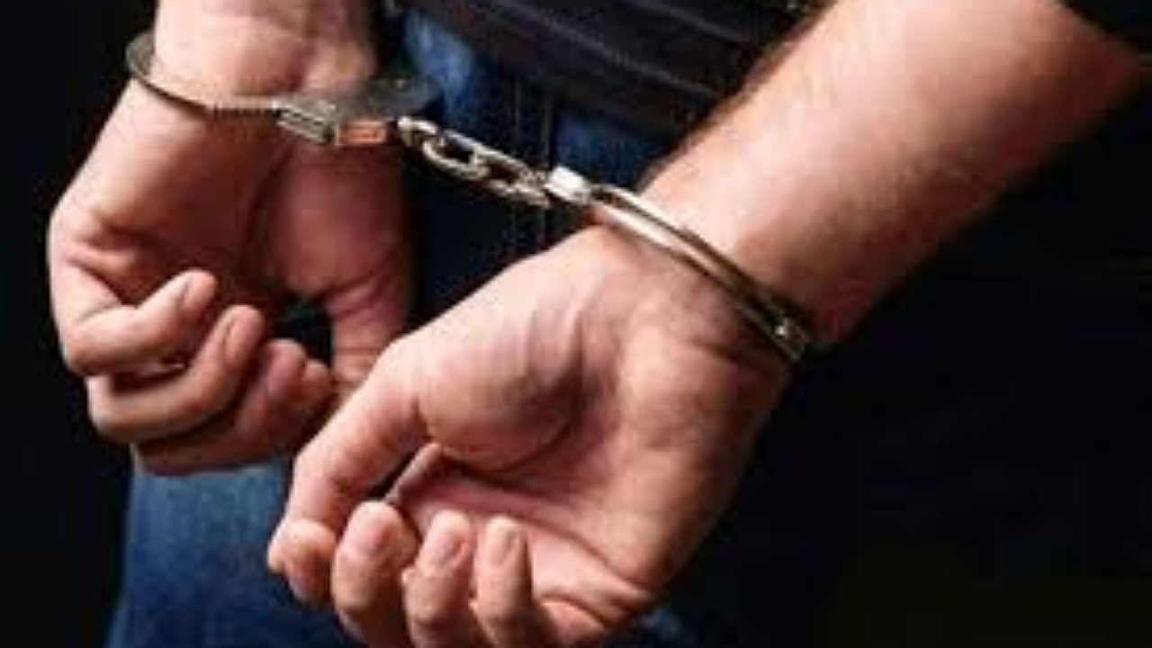 کشف ۱۴۰۰ لیتر بنزین قاچاق از منزل مسکونی
