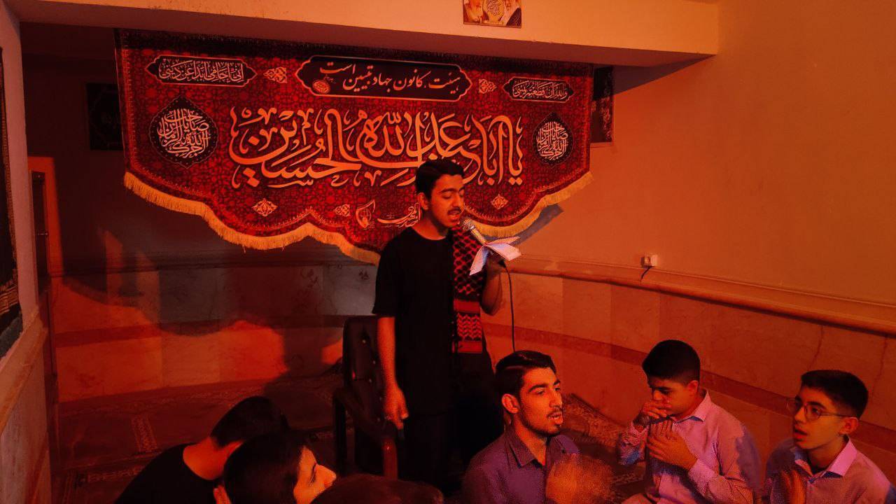 مراسم سوگواری در مدرسه
