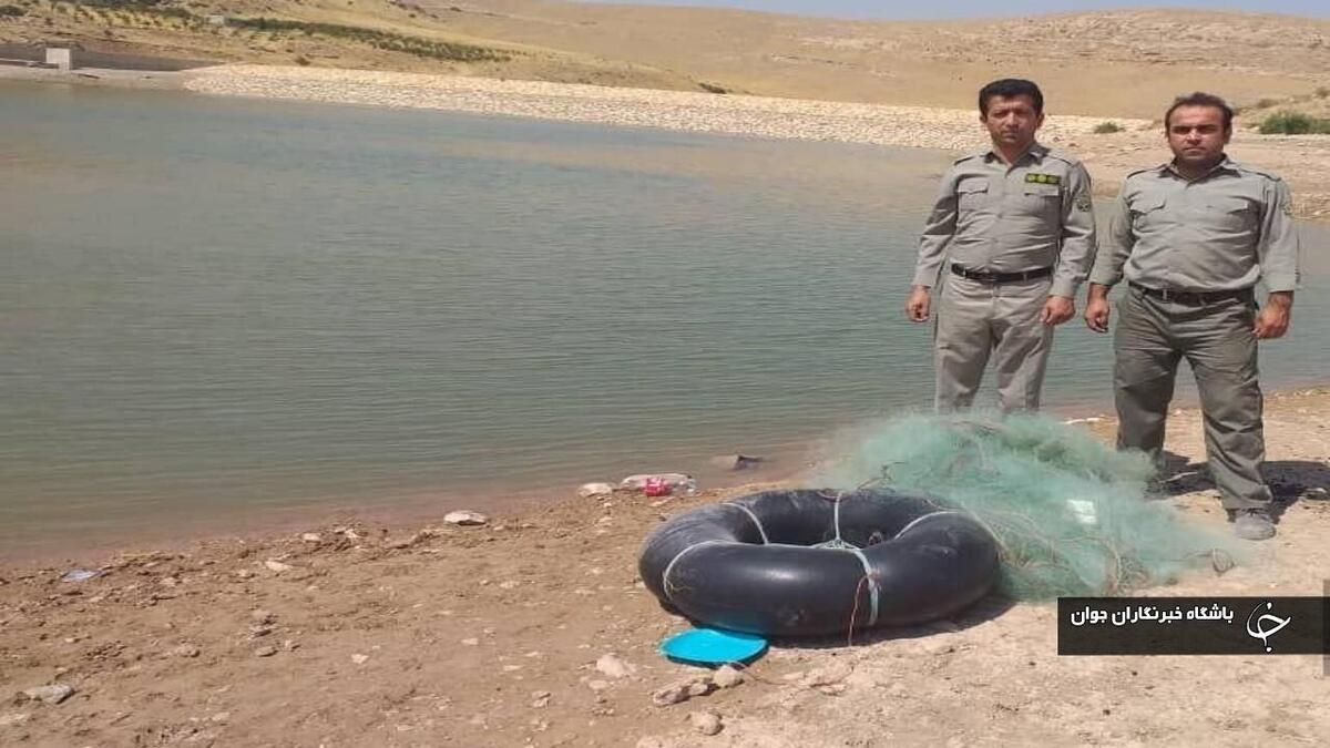 باشگاه خبرنگاران -جمع آوری بیش از ۷۰۰ متر تور از صیادان متخلف در بوکان