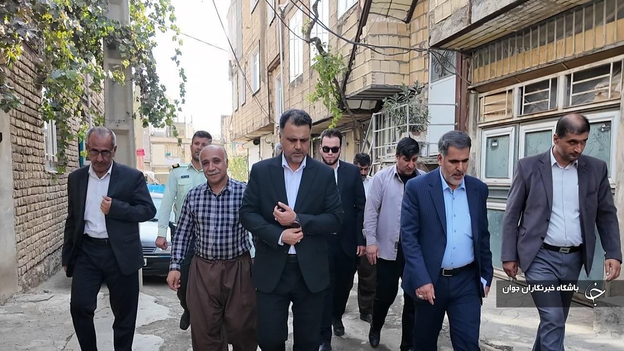 شرایط مناسب برای بازگشت مردم از حاشیه شهر به روستاها فراهم شود