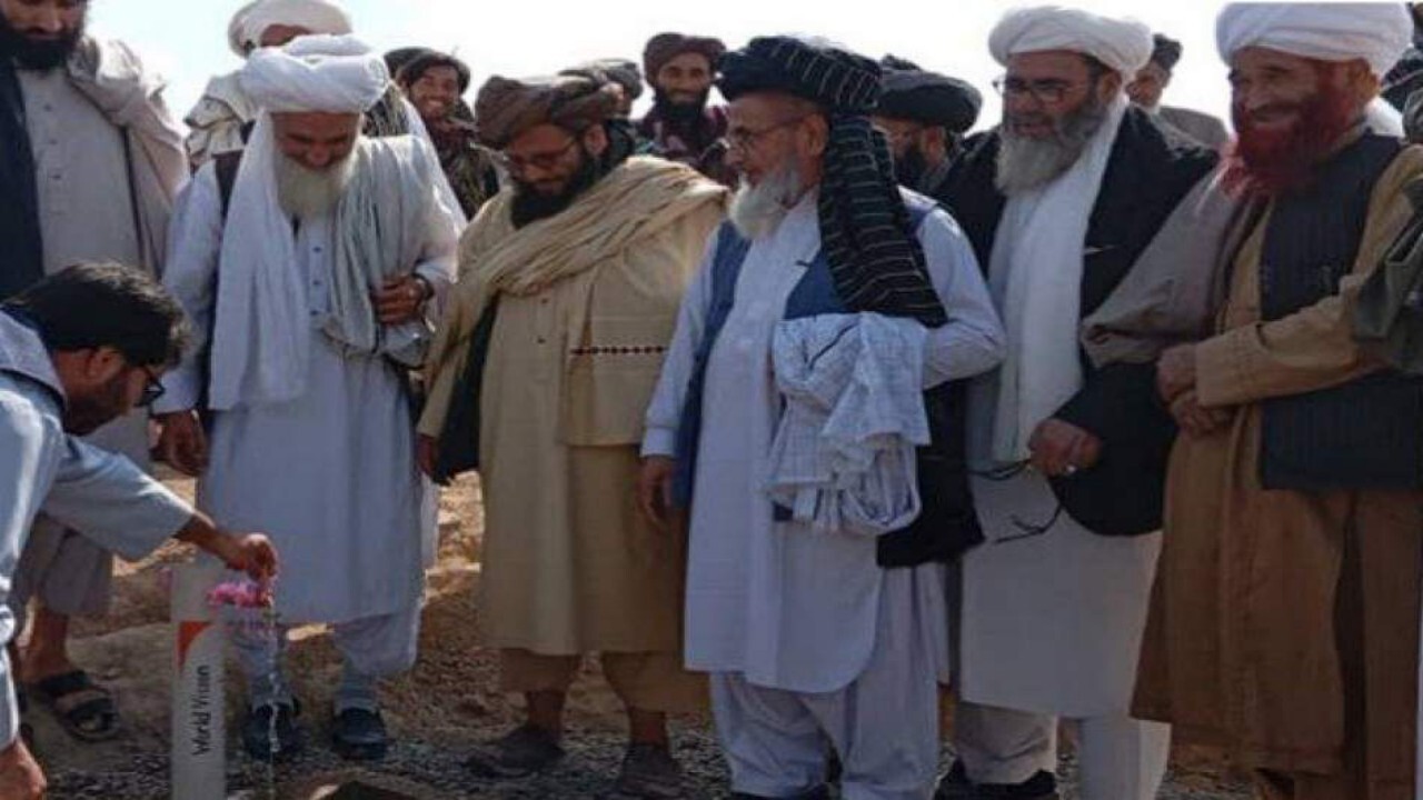 ساخت شبکه آب رسانی در بادغیس