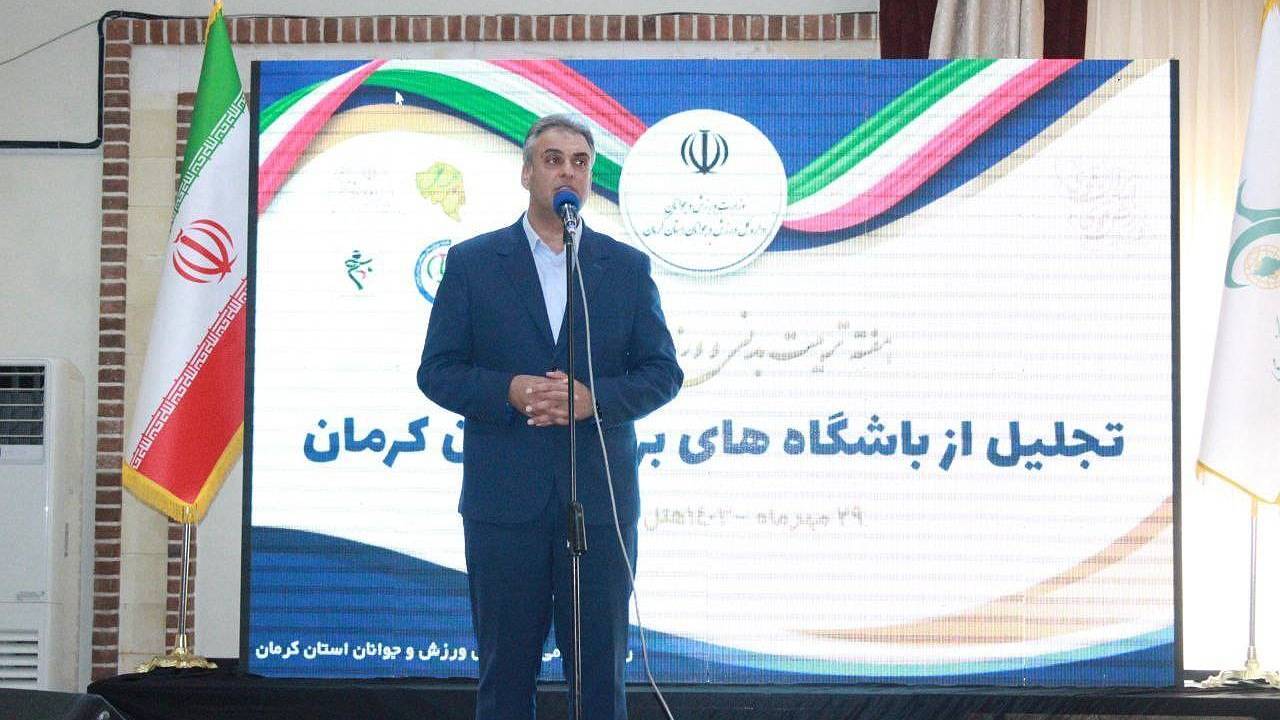 تعداد باشگاه‌های ما متناسب با جمعیت استان نیست