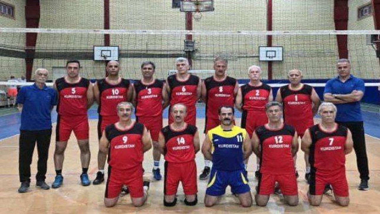 پیروزی کردستان و کرمانشاه در روز دوم رقابت‌های والیبال پیشکسوتان کشور
