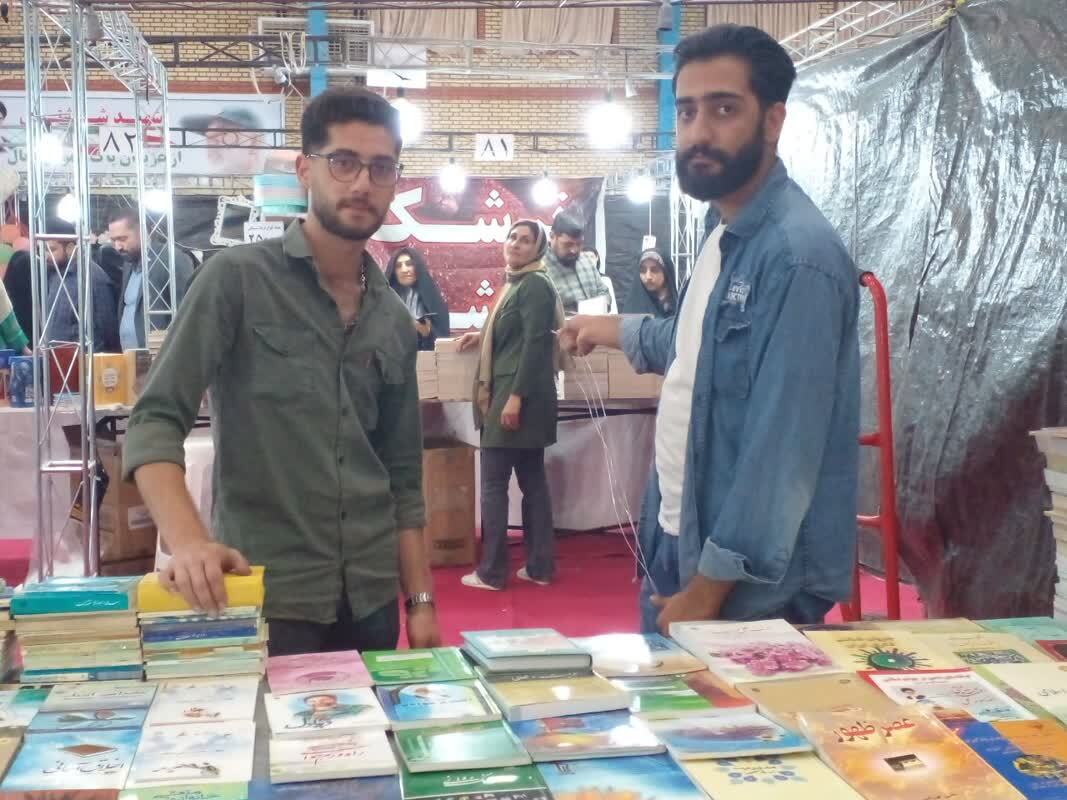 برپایی نمایشگاه به مناسبت هفته دفاع مقدس