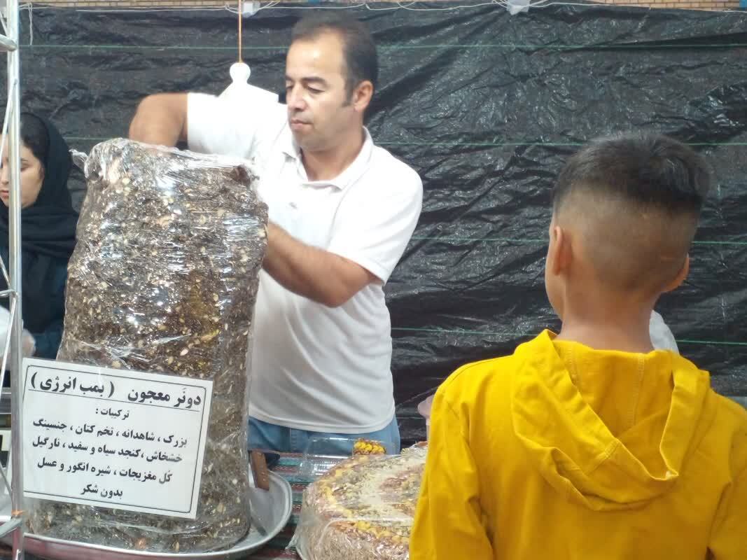 غرفه نمایشگاه به مناسبت دفاع مقدس