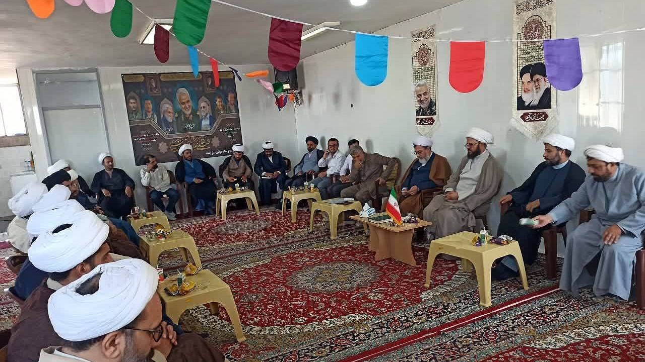 برگزاری نشست هم افزایی و ارتقای بهره وری کارگروه ائمه جماعات مساجد در زرند