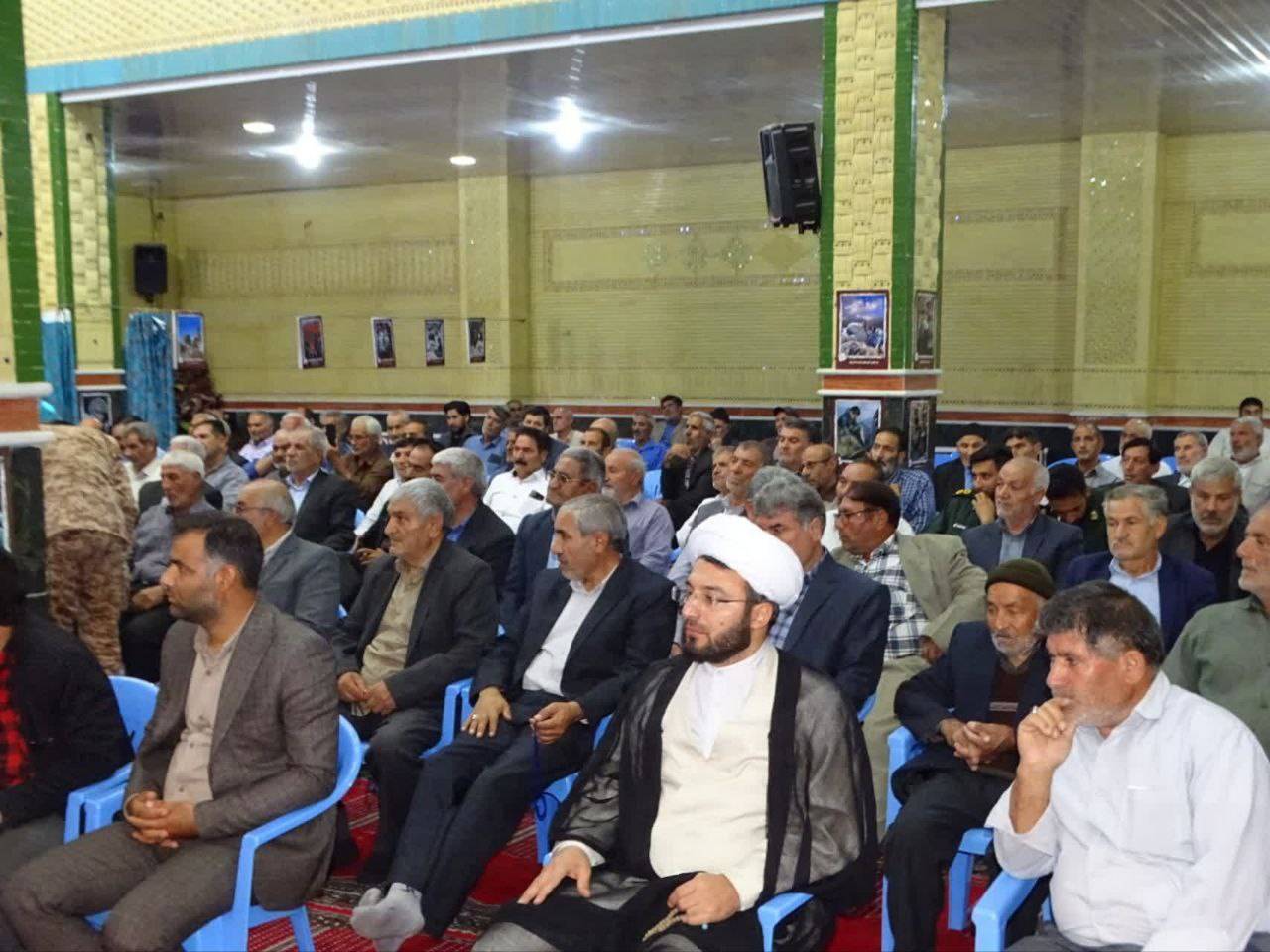 مسئولان شهرستان چهاربرج پای سخنرانی رهبر انقلاب اسلامی