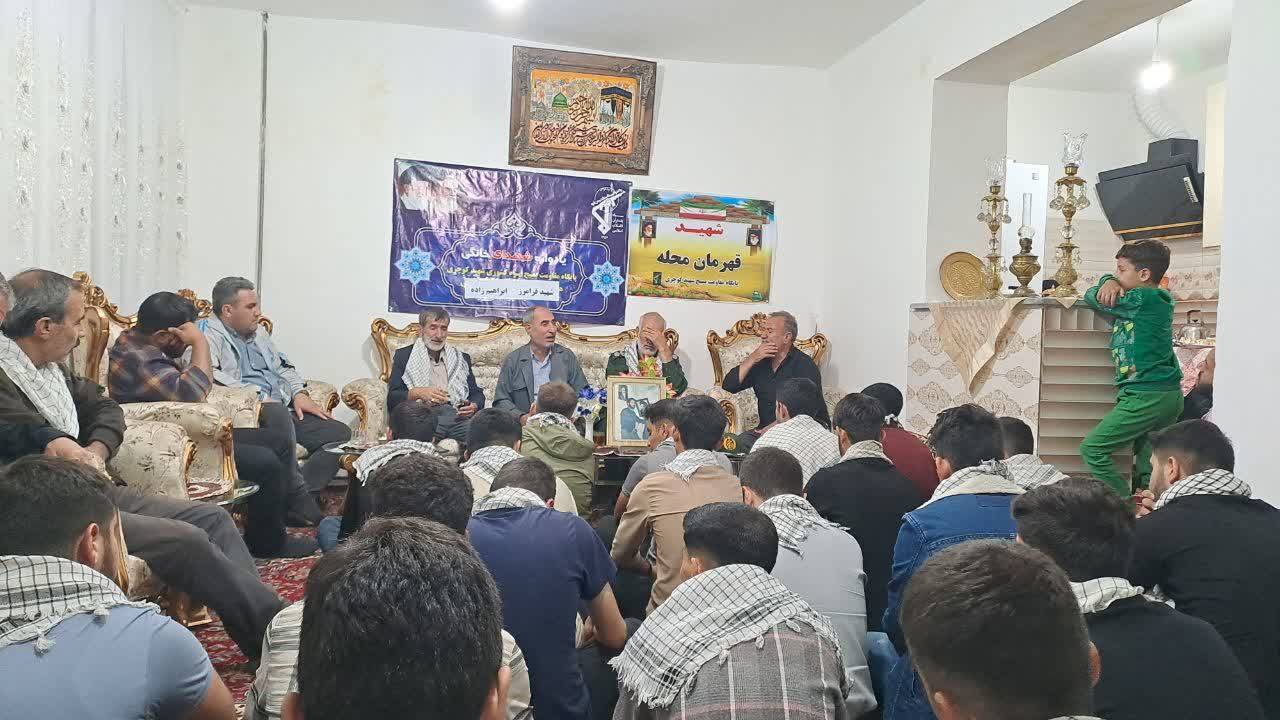 دیدار با خانواده شهدا در هفته دفاع مقدس دیدار با خانواده شهدا در هفته دفاع مقدس