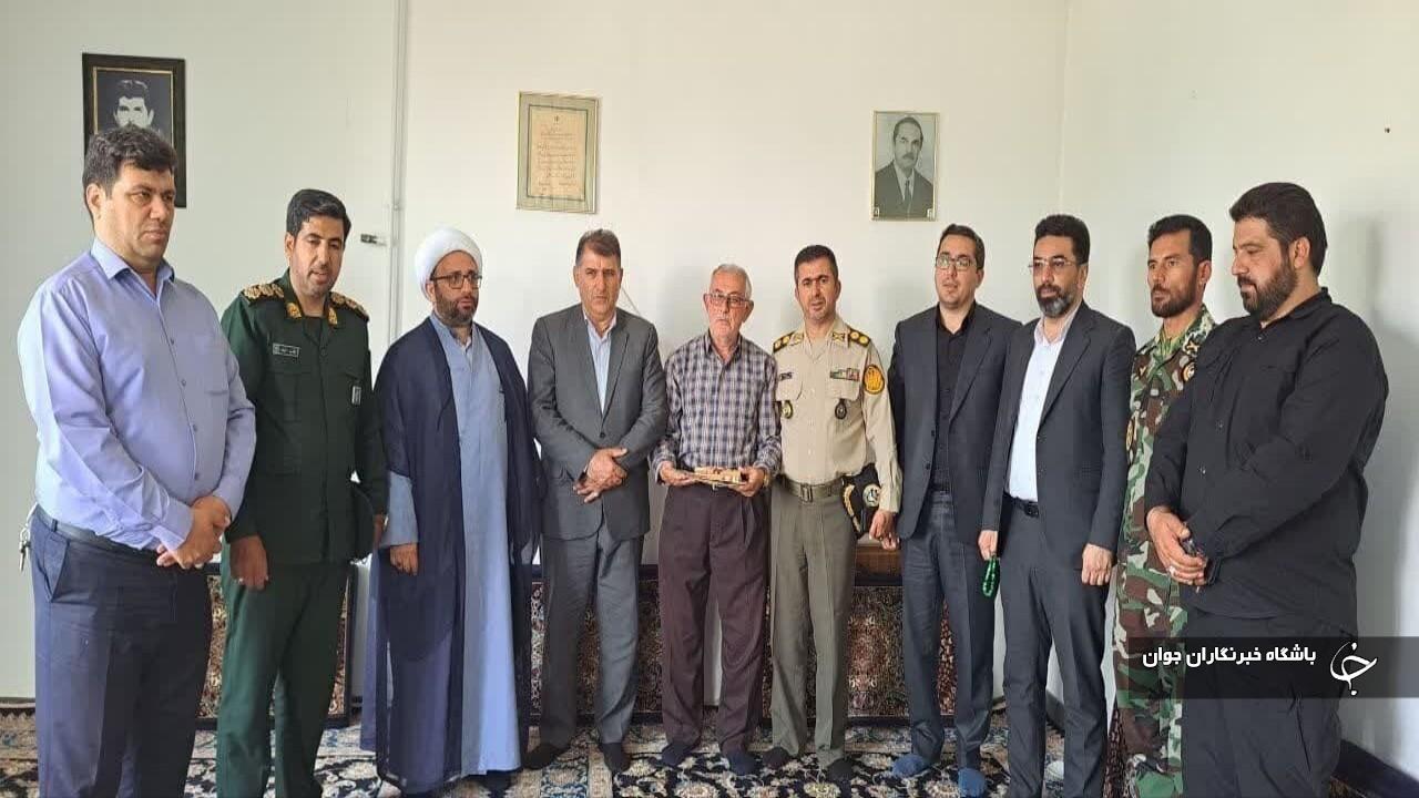 دیدار با خانواده دو شهید معظم در اشنویه