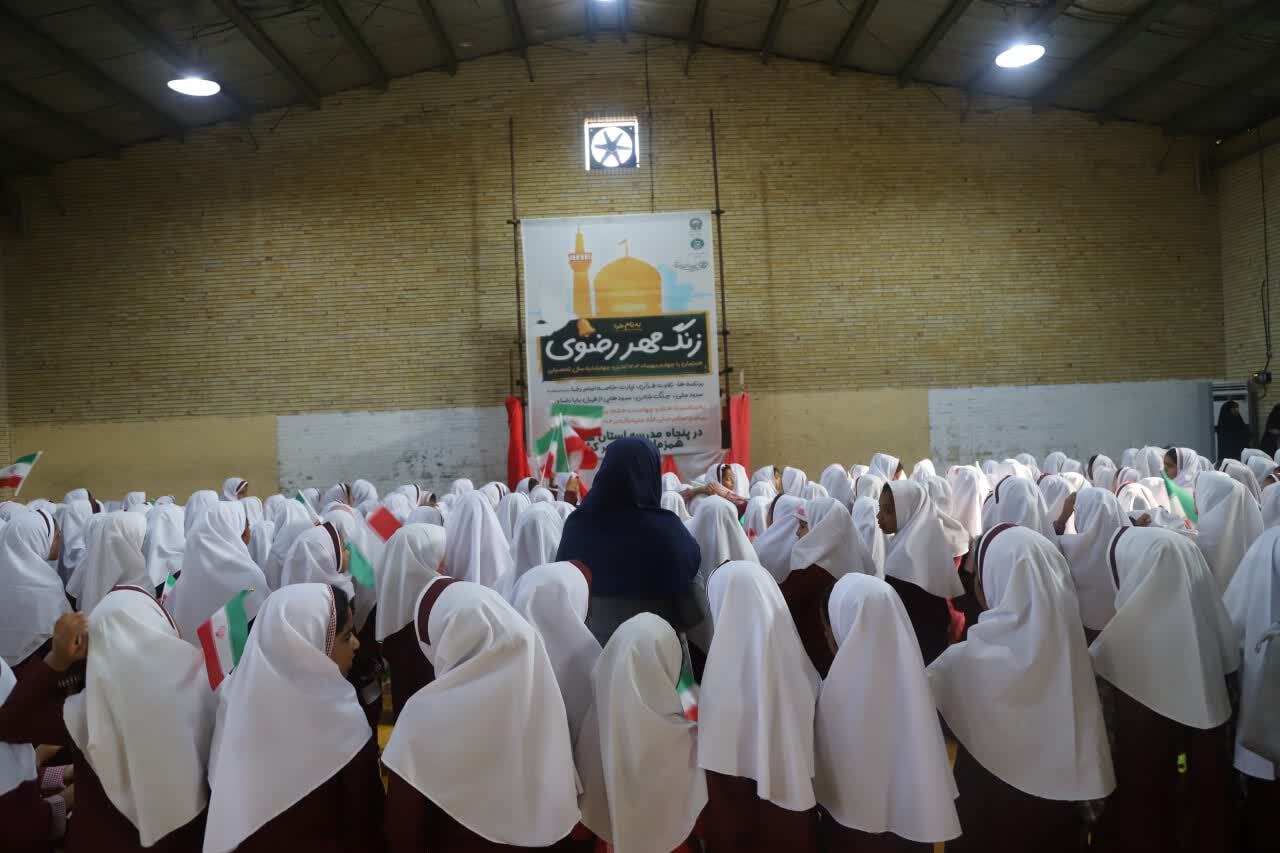 دانش آموزان دختر دانش آموزان دختر