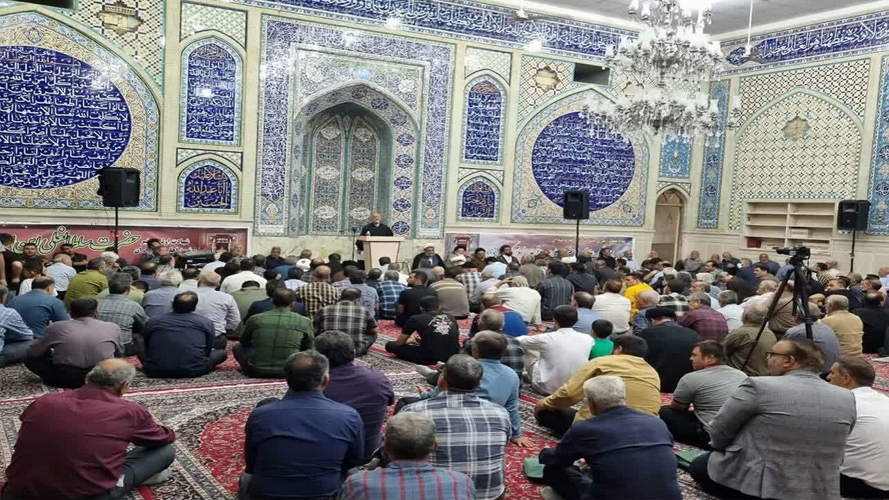 مراسم شب جار در مسجد جامع فین کاشان برگزار شد + عکس