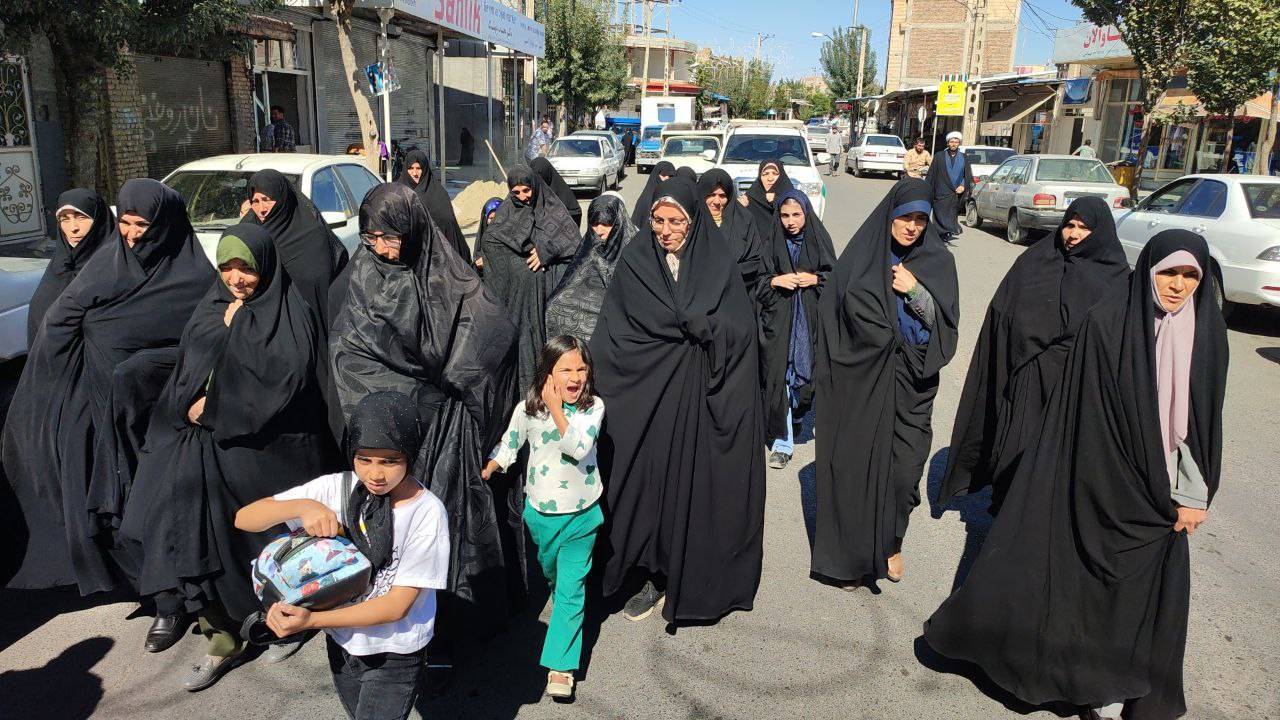 مراسم راهپیمایی در حمایت از مردم لبنان