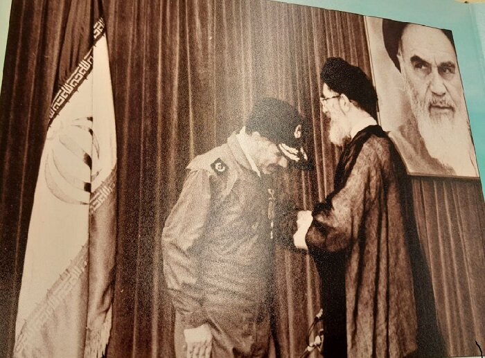براتپور در کنار رهبر انقلاب براتپور در کنار رهبر انقلاب