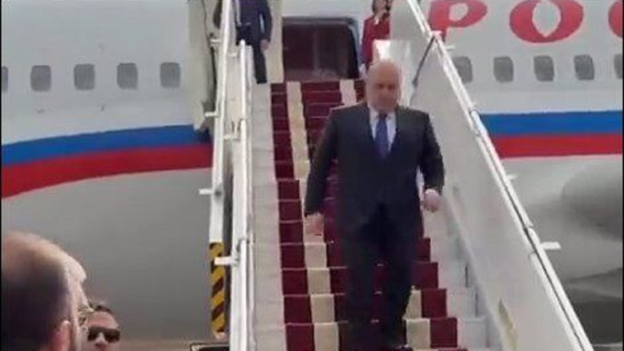 نخست‌وزیر روسیه وارد تهران شد