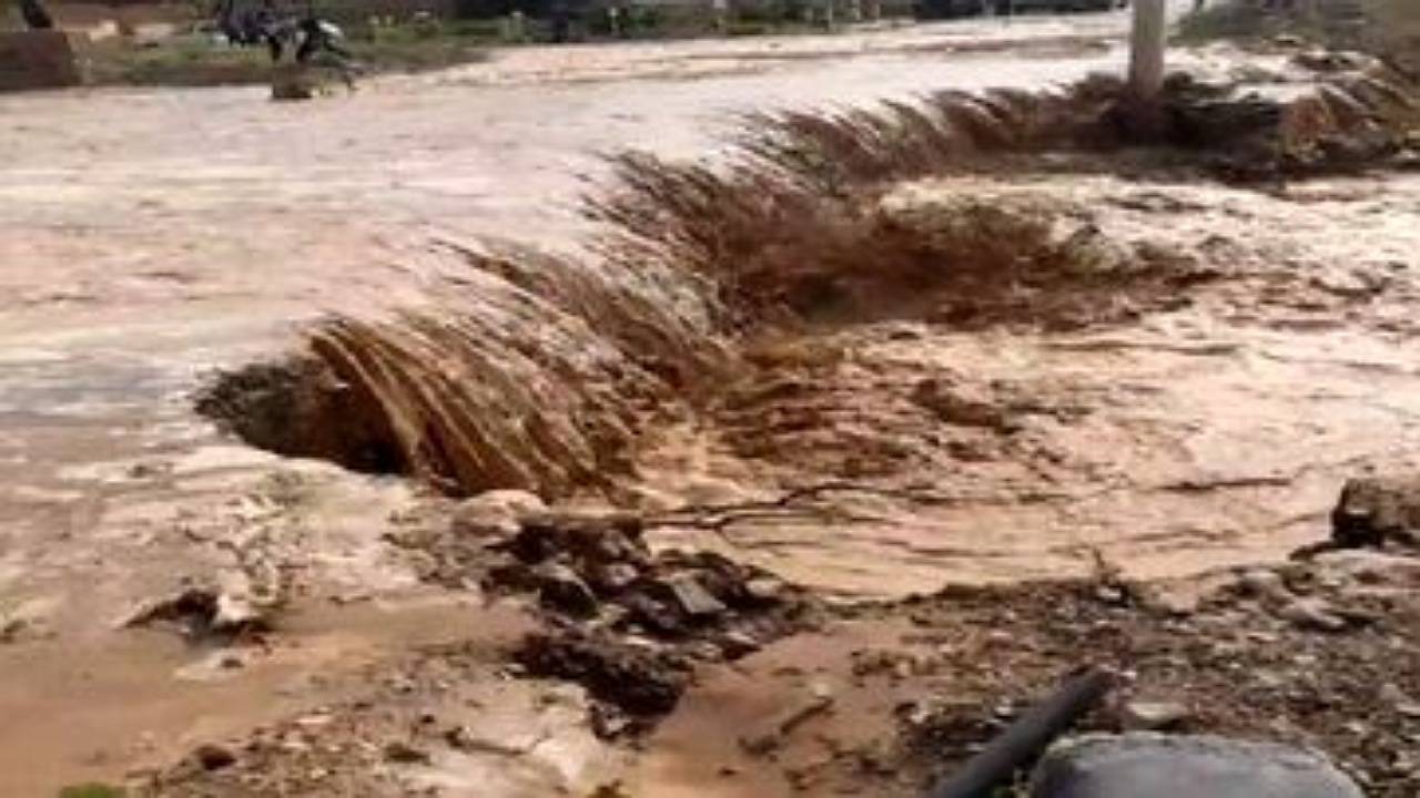 تعداد کشته‌های سیل سد جیرفت به ۱۱ نفر رسید