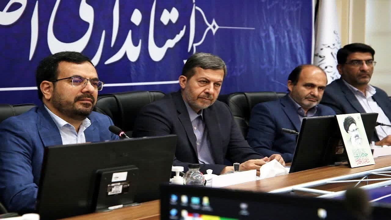 فعالان اقتصادی بدانند پشتیبان آنها هستیم