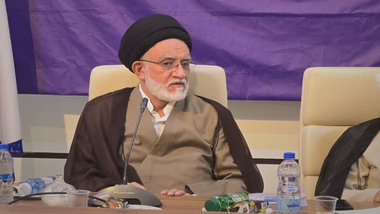 توجه به نخبگان علمی و حوزوی در دستور کار مسئولان قرار گیرد