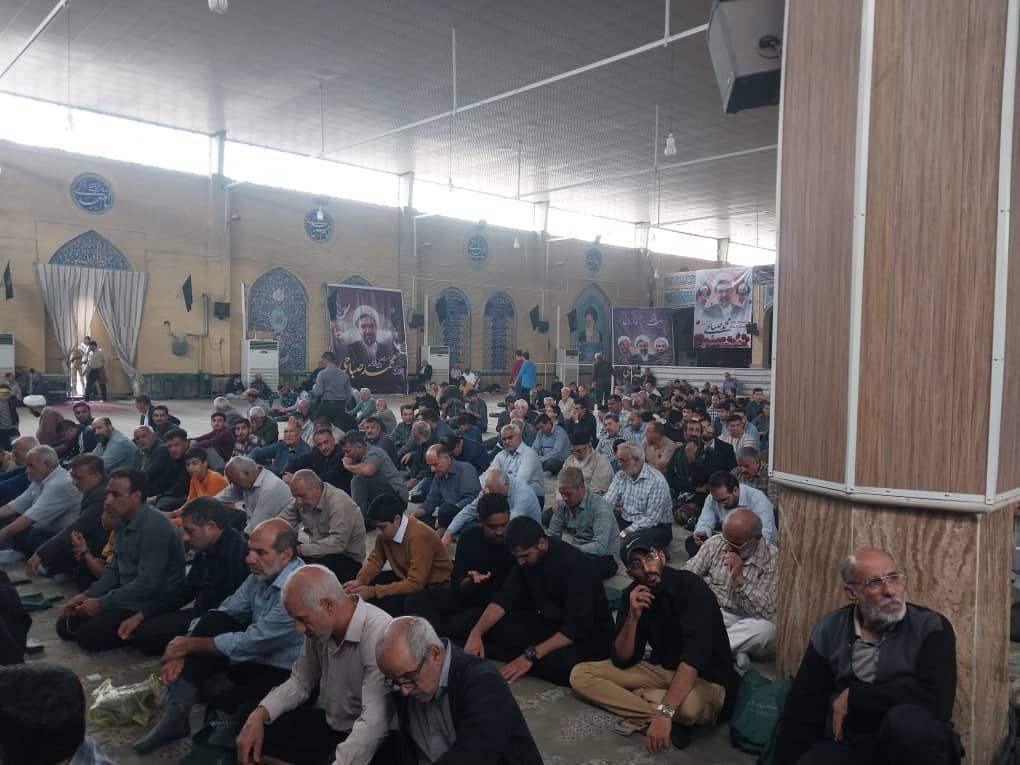 اقامه نماز جمعه در کازرون