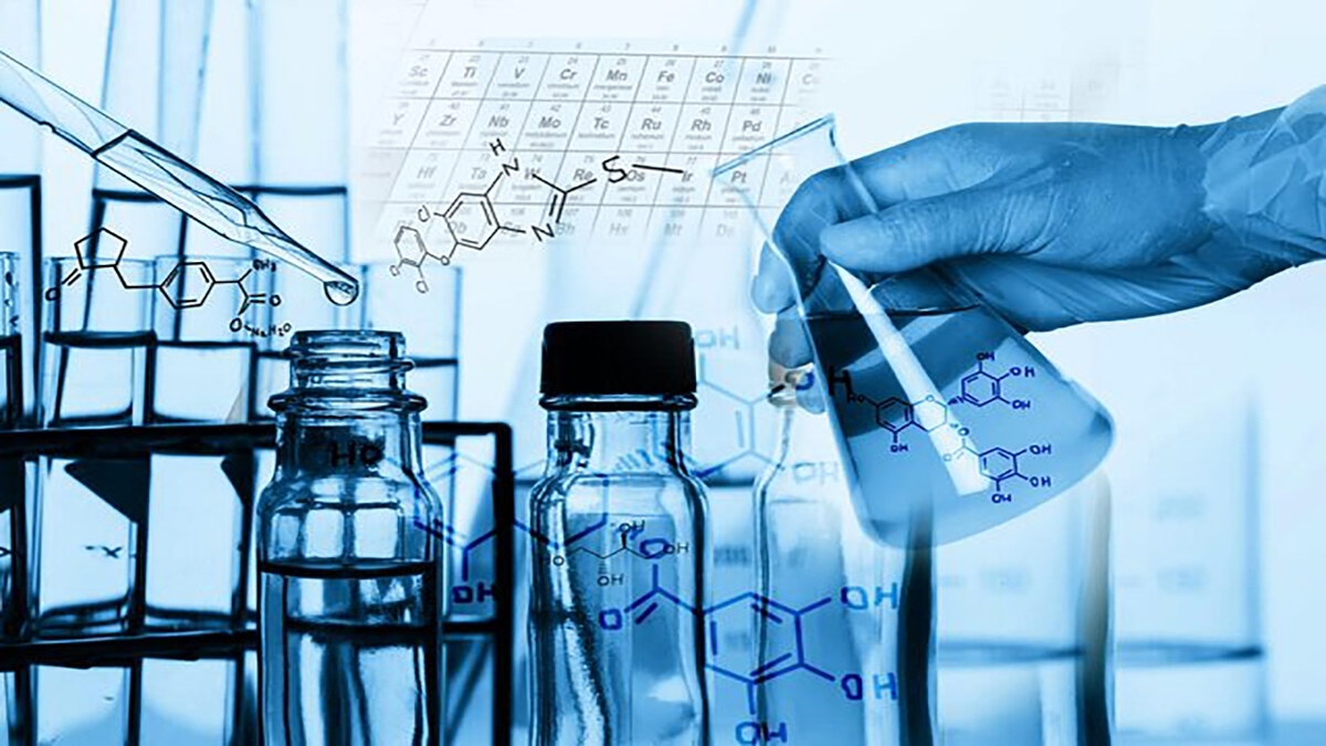 ساخت مانع برای جلوگیری از یورش نیرو‌های پلیس در دانشگاه کالیفرنیا + فیلم