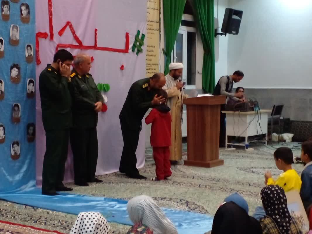 تجلیل از دانش آموزان