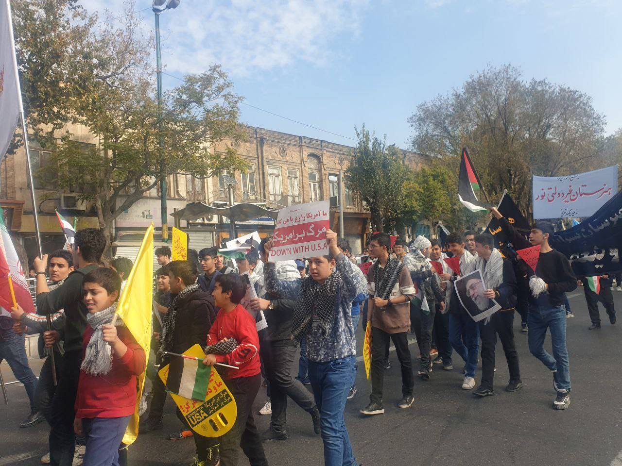 راهپیمایی دانش آموزان تبریز