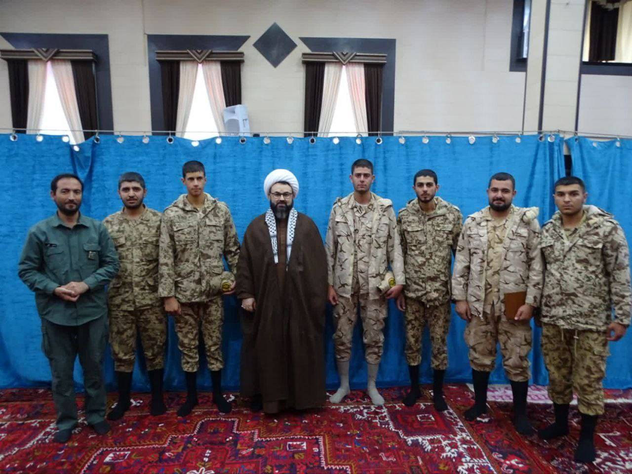 عکس یادگاری سربازان
