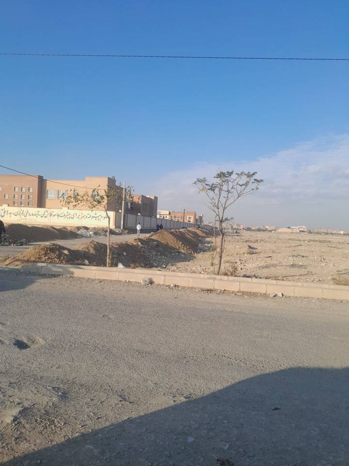 آسفالت کهنه در جاده شهرستان بهارستان
