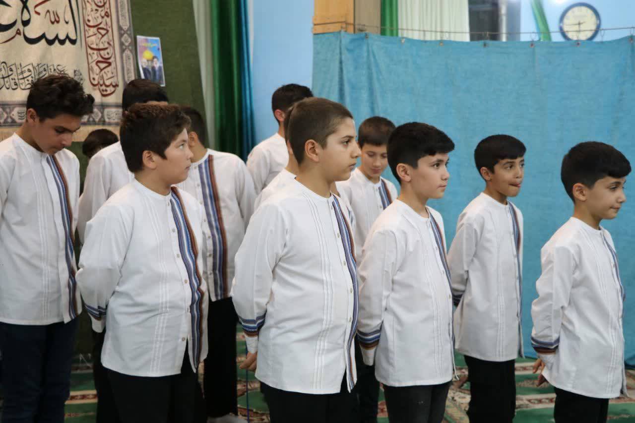 اجرای گروه سرود