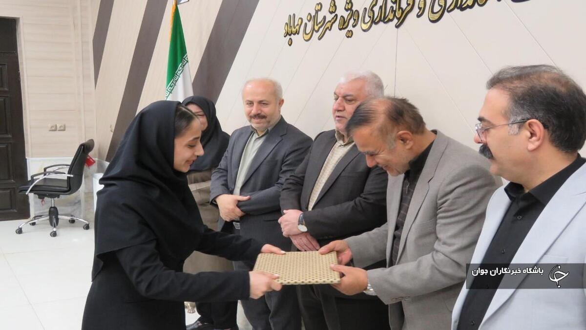 باشگاه خبرنگاران -تجلیل از ورزشکاران قهرمان کشوری مهاباد
