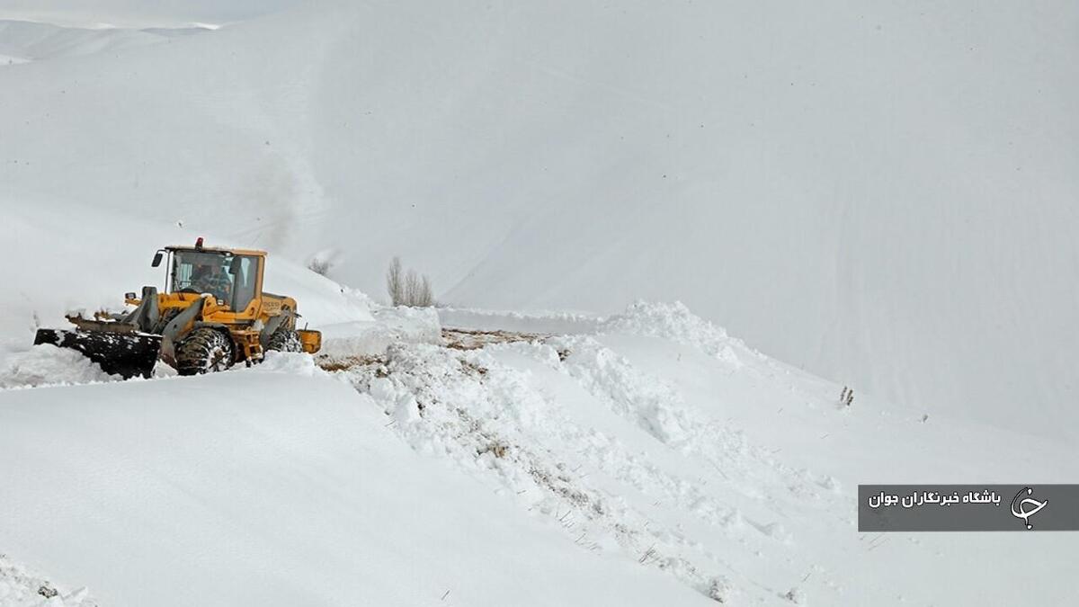 باشگاه خبرنگاران -راه دسترسی ۱۸ روستای برف‌گیر اشنویه باز شد