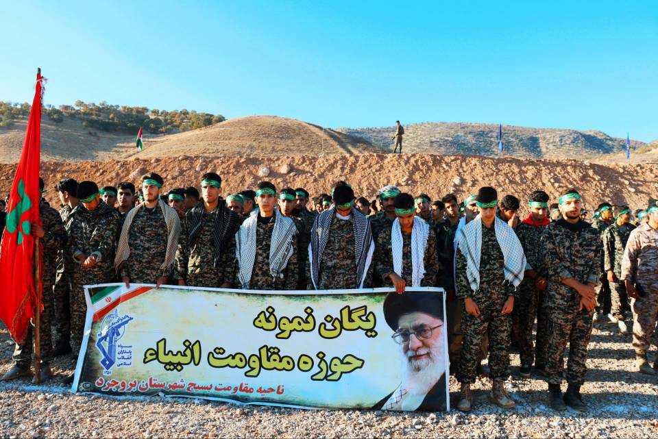 عکس یادگاری بسیجیان