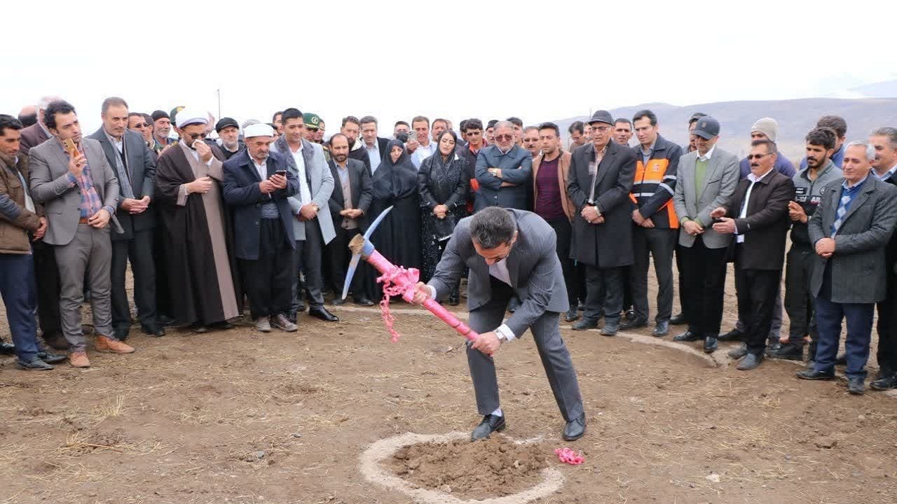 آغاز عملیات ساخت مدرسه ۶ کلاسه روستای آغ بلاغ علیای خوی