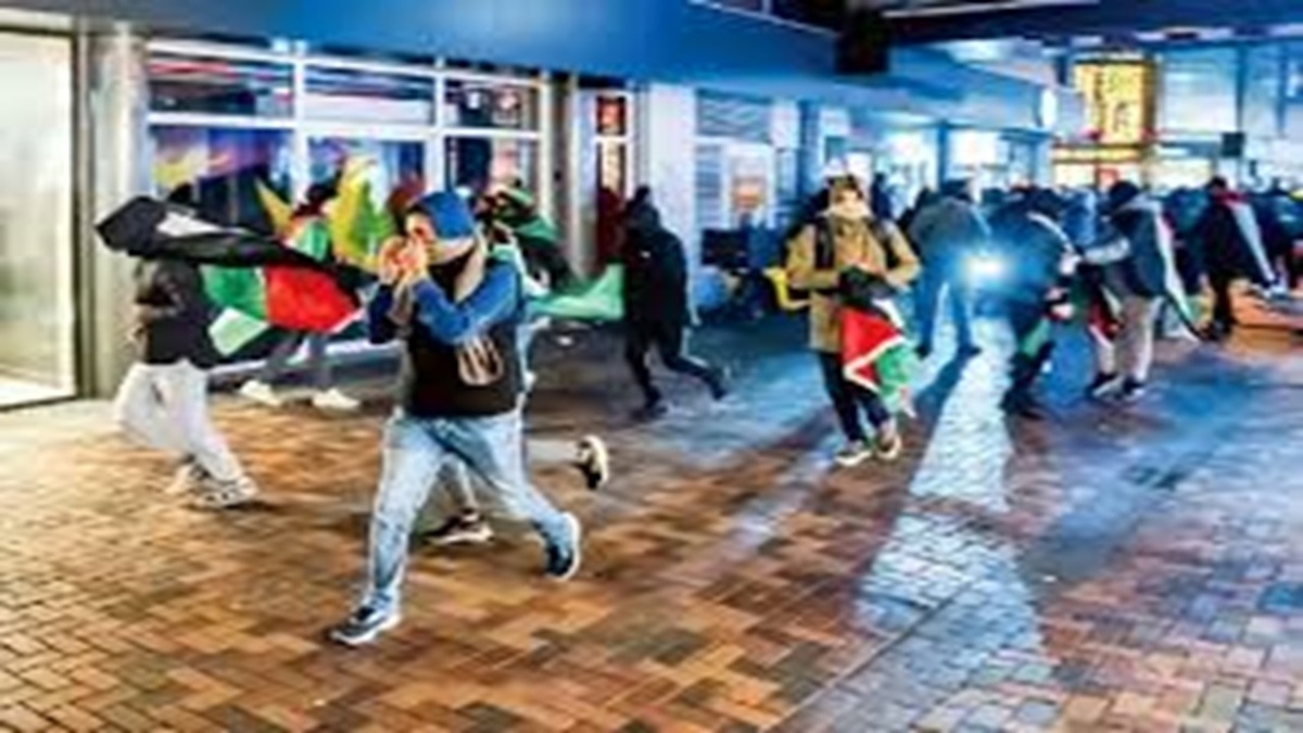 تجمع حامیان فلسطین در مقابل رستوران مک دونالد در سوئد + فیلم