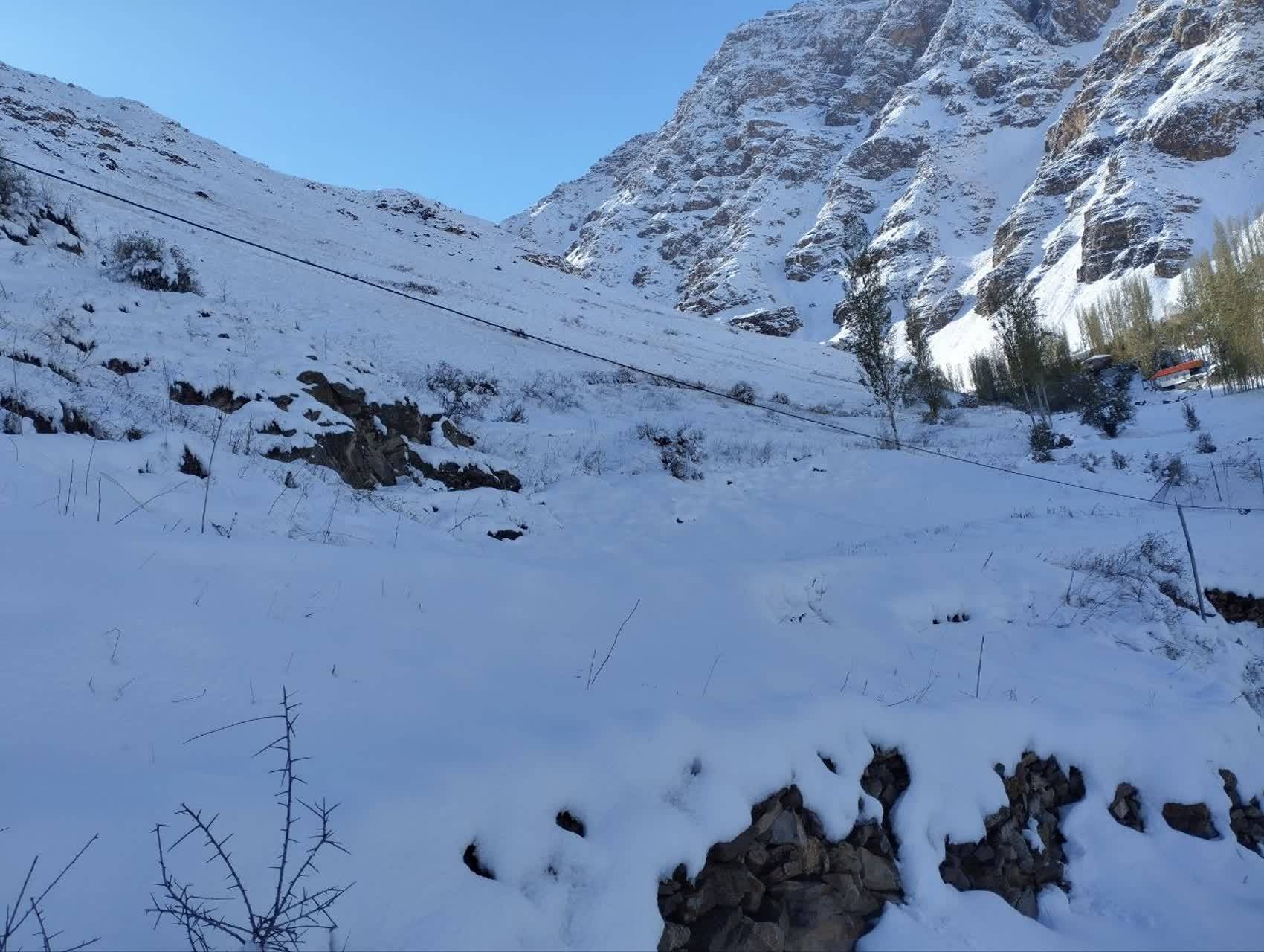 نمای برفی در روستا نمای برفی در روستا