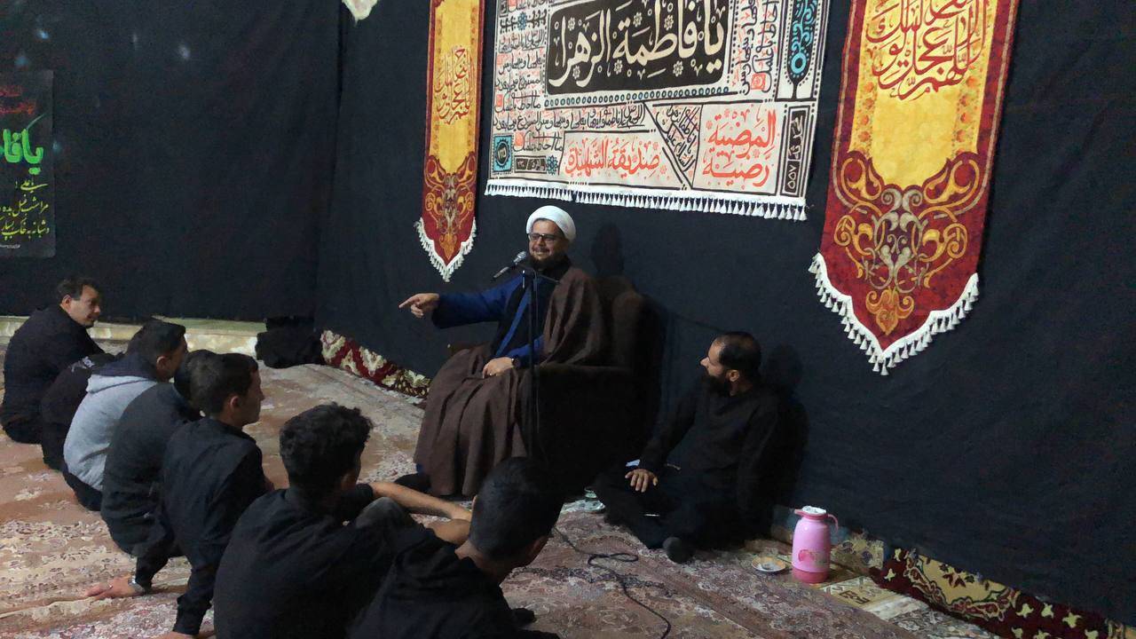 مراسم سخنرانی به مناسبت ایام فاطمیه