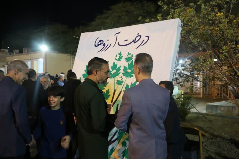 برپایی بازارچه خیریه در لارستان