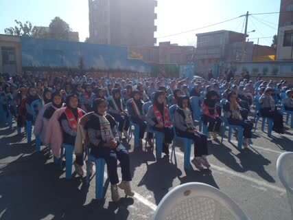 دانش آموزان