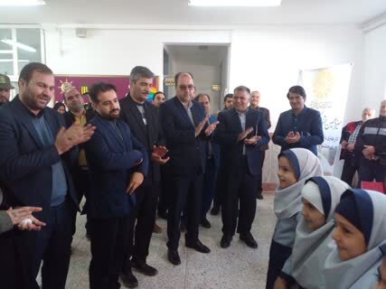 تجلیل از دانش آموزان