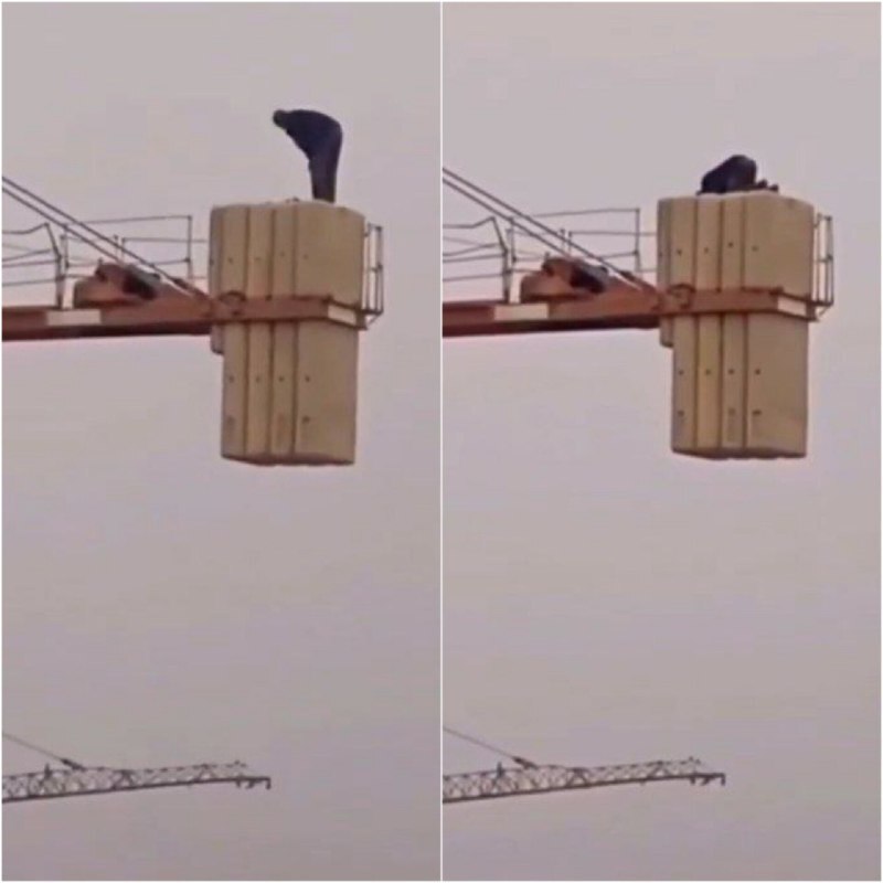 نماز خواندن یک نفر برروی جرثقیل
