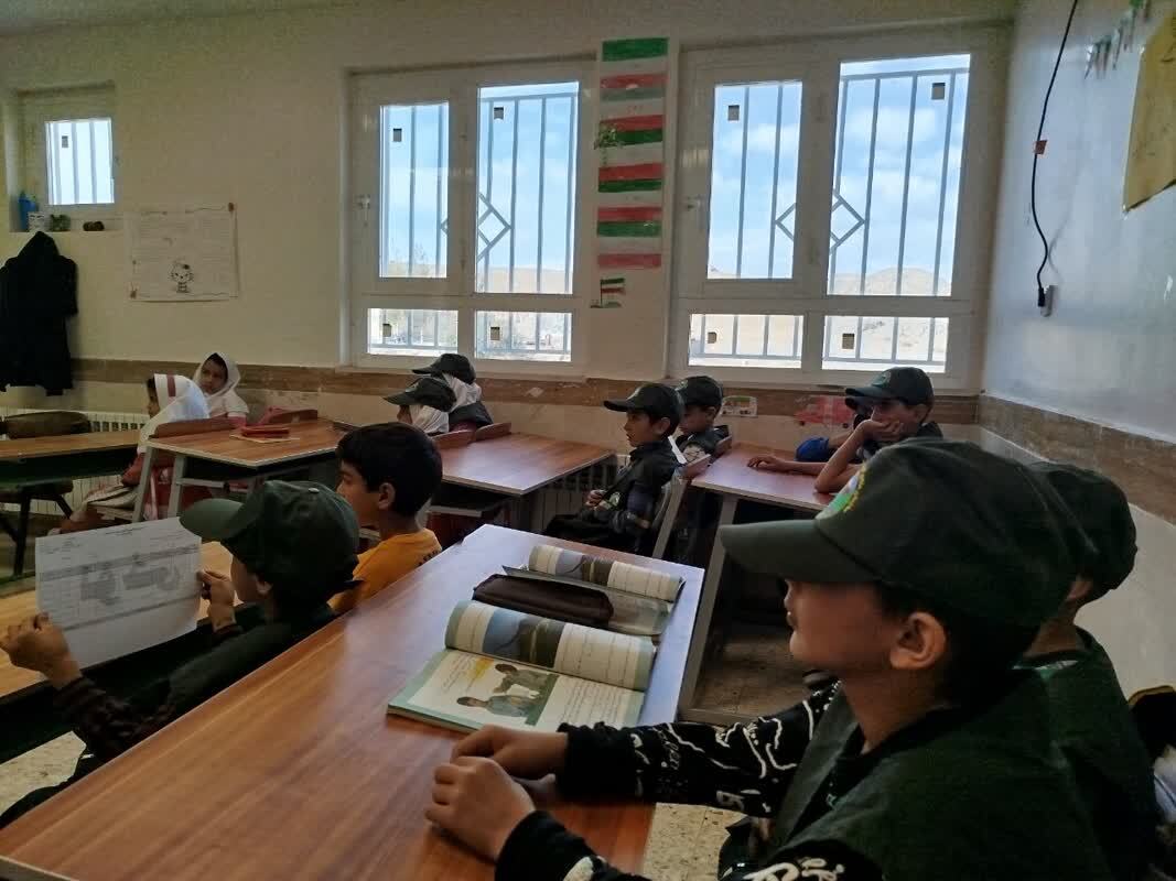 دانش آموزان