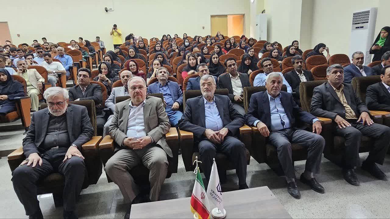 رونمایی از ۲ کتاب حوزه باستان شناسی در جیرفت